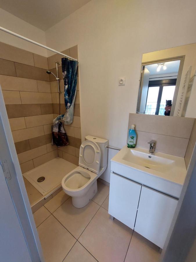 Residence De La Gare, Chambre Meublee لونغجومياو المظهر الخارجي الصورة